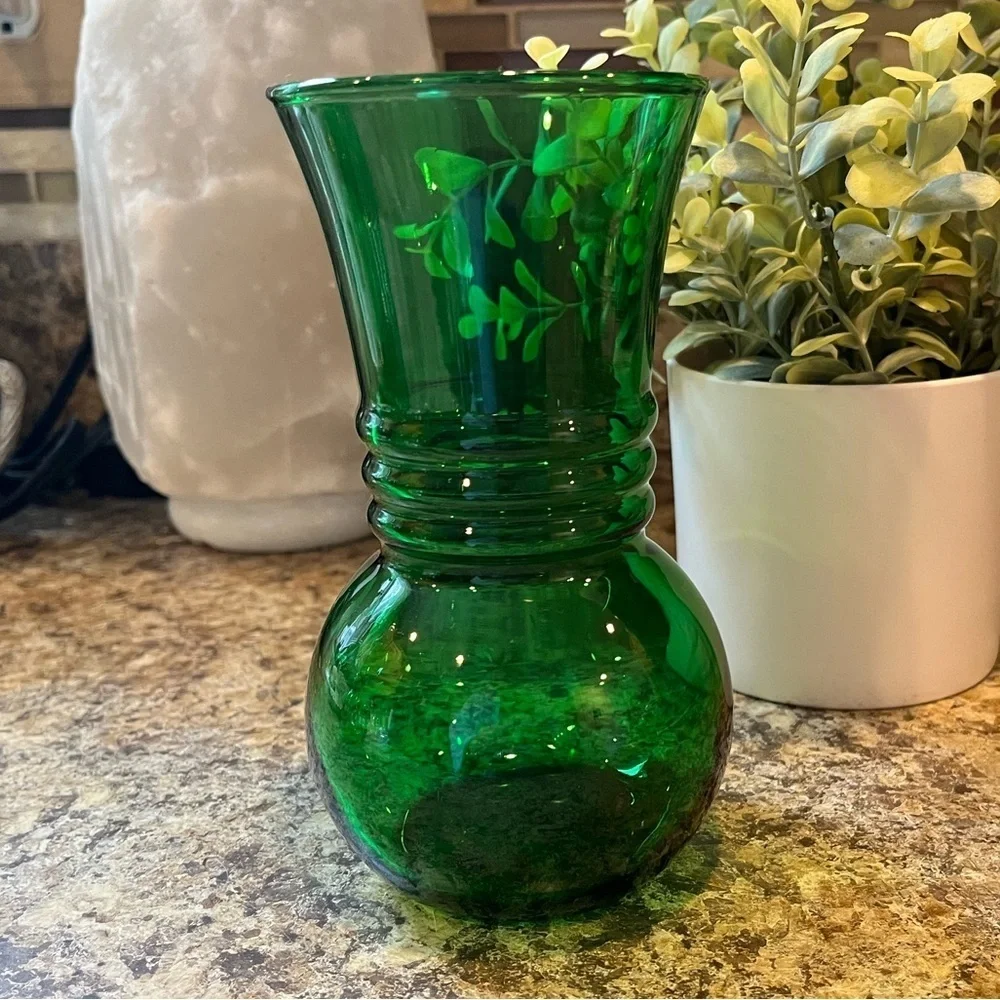 Anchor Hocking Emerald Green Glass Vase Ribbed Ring VINTAGE